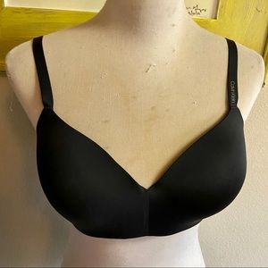 Calvin Klein bra black satin sz 34D good condition